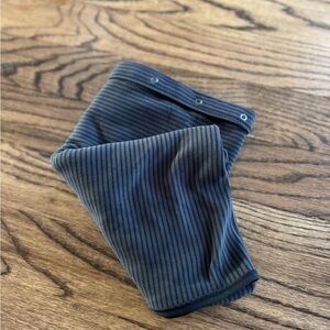 Lululemon Vinyasa Infinity Scarf Black Grey Striped Snap Closure Balaclava Knit
